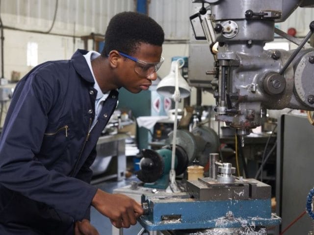 devenir-machiniste-quebec-640×480